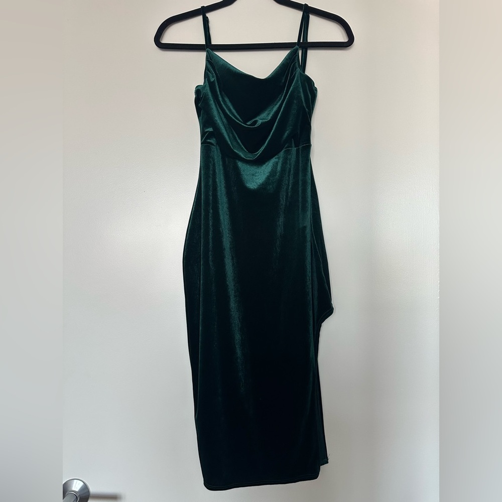 LoveJ Green Velvet Leg-Slit Midi Dress